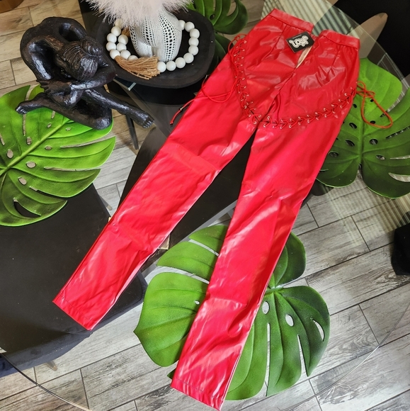 Red Vegan Leather Pants 👖 - Picture 8 of 8